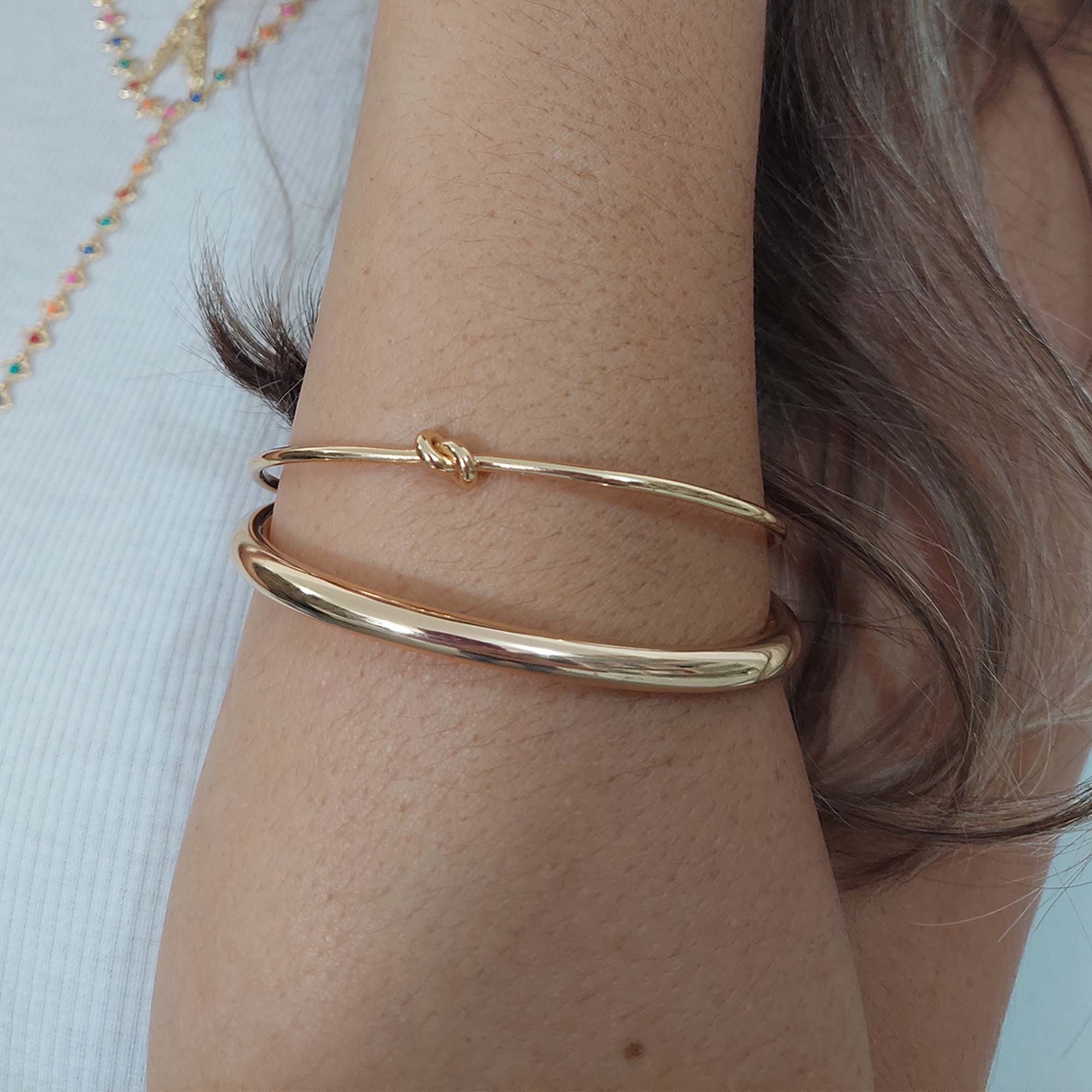 Bracelete Liso Redondo Folheado Em Ouro 18k